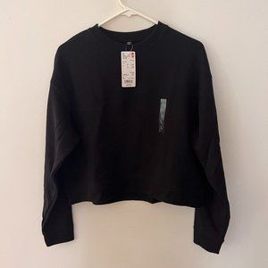 Uniqlo Cropped Sweatshirt Size L